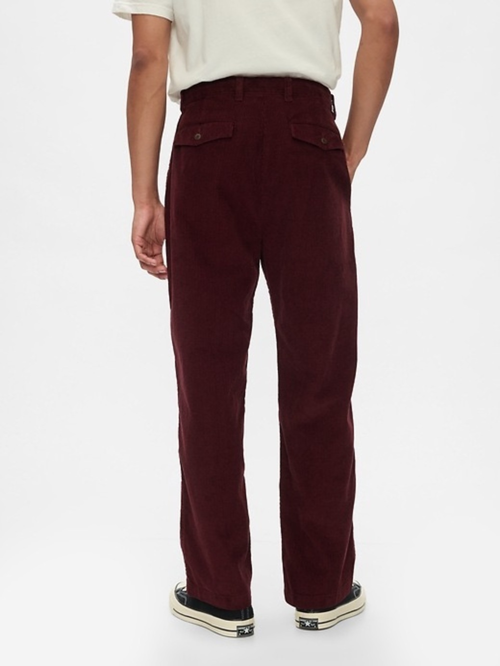 GAP Men's 90s Loose Corduroy Pants in Deep Burgundy